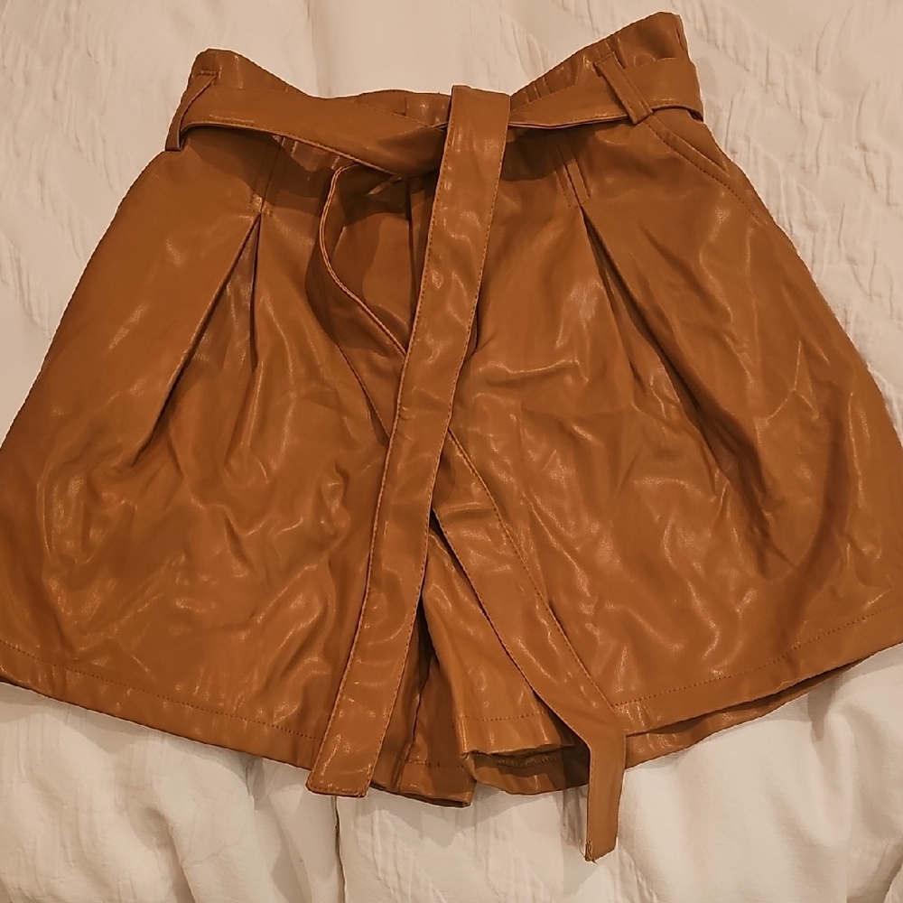 Tan Faux Leather Shorts By &merci with Belt, Size Medium, NWT